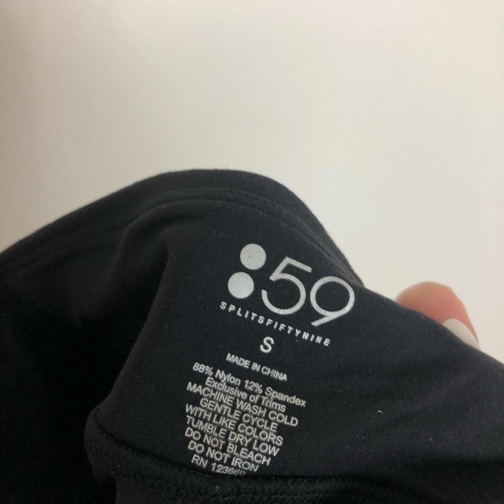Splits59 Highlight Performance Cropped Capri Leggings - Picture 9 of 9